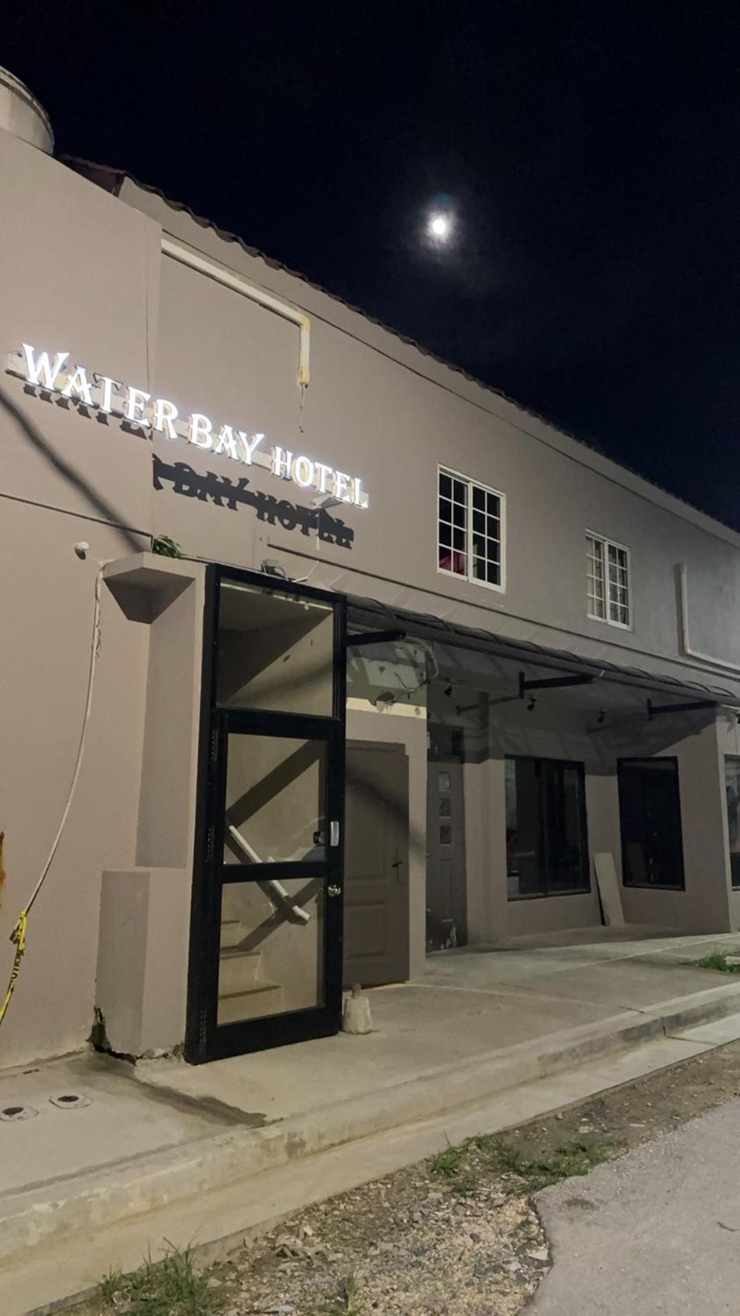 Water Bay Hotel Saipan 加拉班 外观 照片